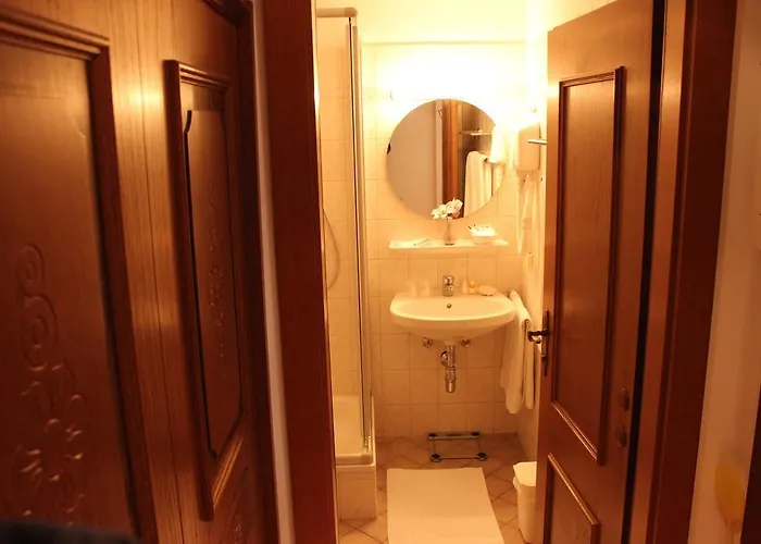 ペンション ヴォルフガング ゲストハウス